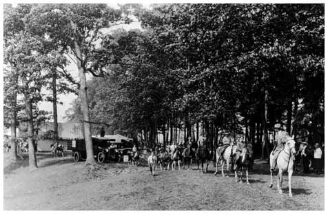 Samuel Russell leading the parade onto his farm, 1924.